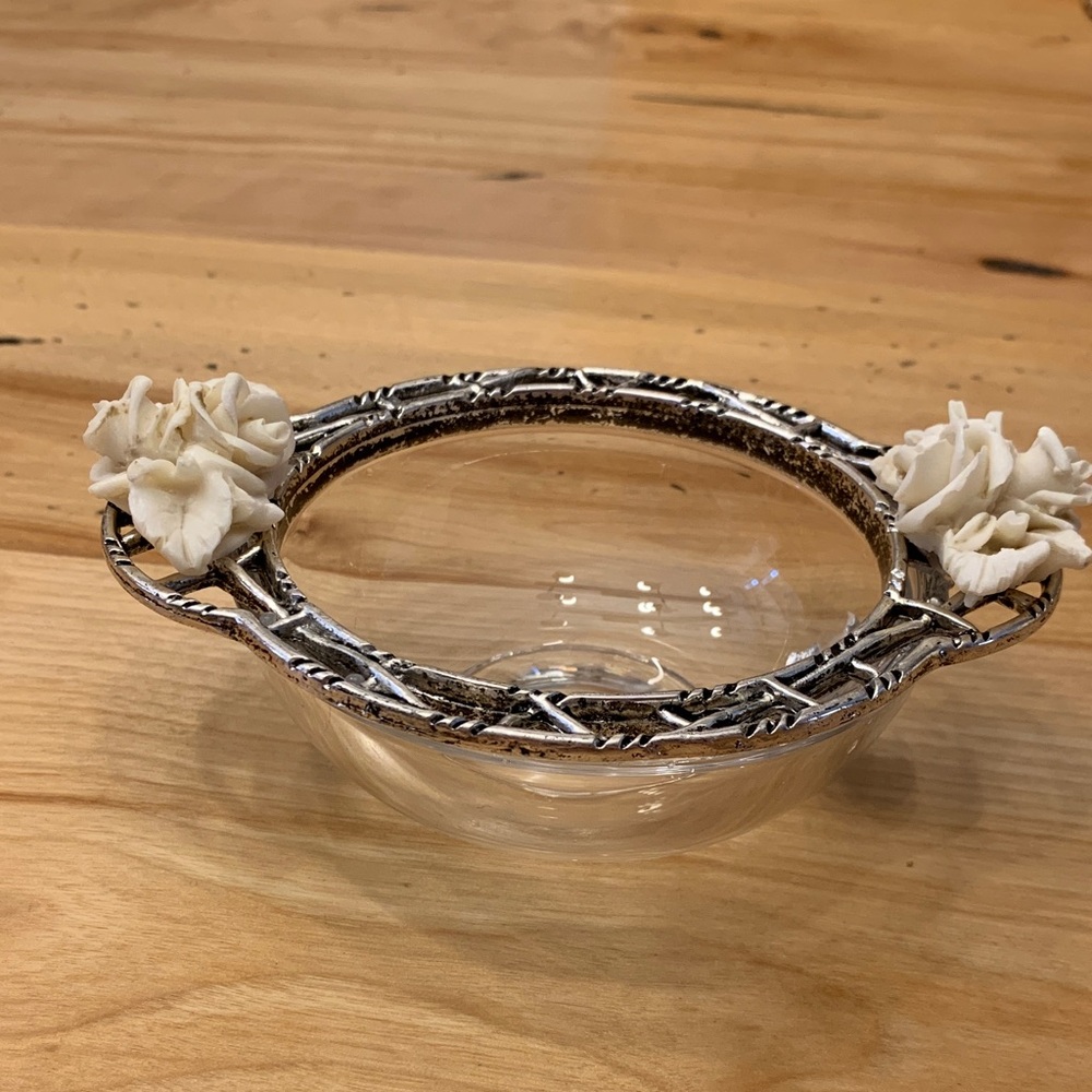 Elegant Glass and Cream Floral Bath Dish